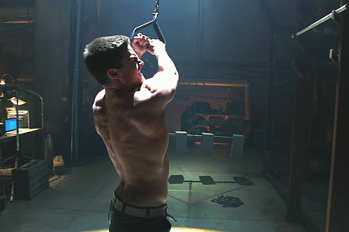 01---oliver-work-out.gif