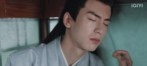 0206d56c79772788b99.gif