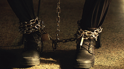 03---oliver-in-chains.gif