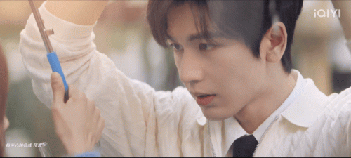 051.gif