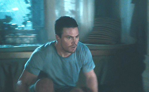 07---arrow-eps-wout-felicity.gif