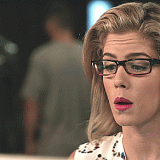 07---felicity-oh-damn-reaction