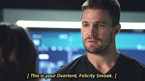 07---overlord-felicity-smoak.gif