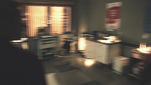 08---olicity-arrive-at-hospital.gif