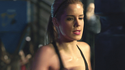 09---felicity-boxing.gif