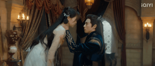 103cef01a6f8556f348.gif