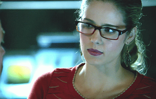 12---felicity-throat.gif