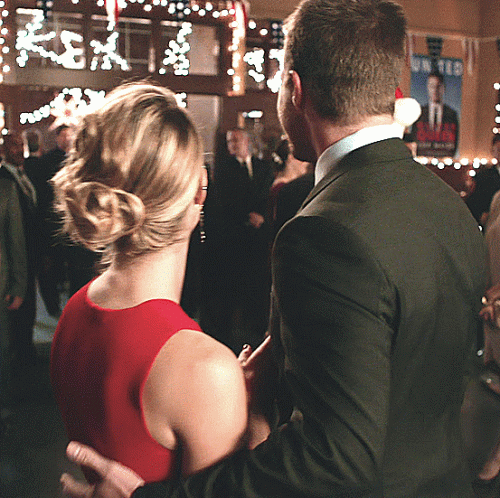 25---olicity-back-rub.gif