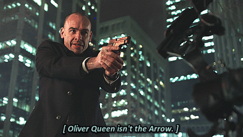 25---oliver-queen-isnt-the-arrow.gif