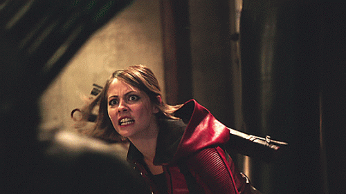 25---thea-attacks-oliver.gif