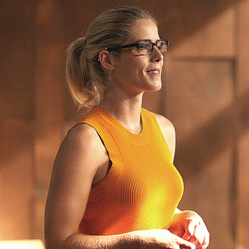 28---felicity-shoulder.gif