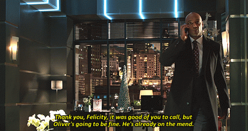 32---felicity-checks-on-oliver.gif