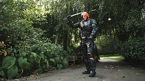 42---deathstroke-arrives.gif