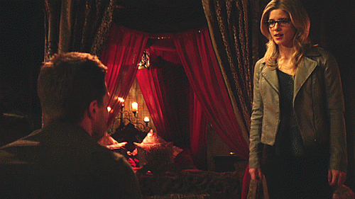 51---felicity-sits-down.gif