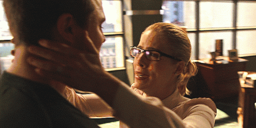 66---olicity-kiss-and-hug.gif