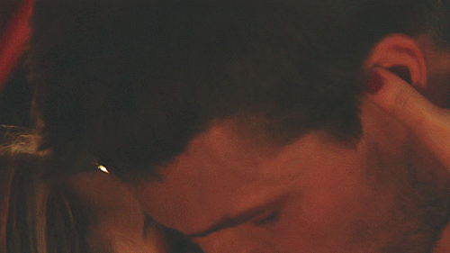 93---final-kiss-close-up.gif