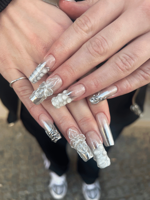Nails.gif