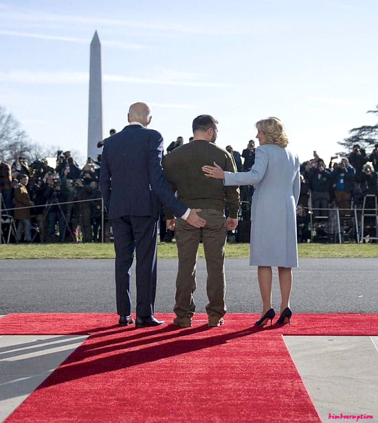 bidenzelenskyhandonass