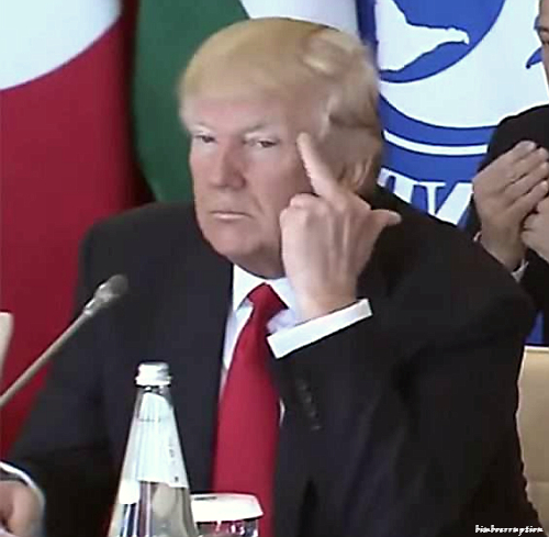 trumpgivingfinger2